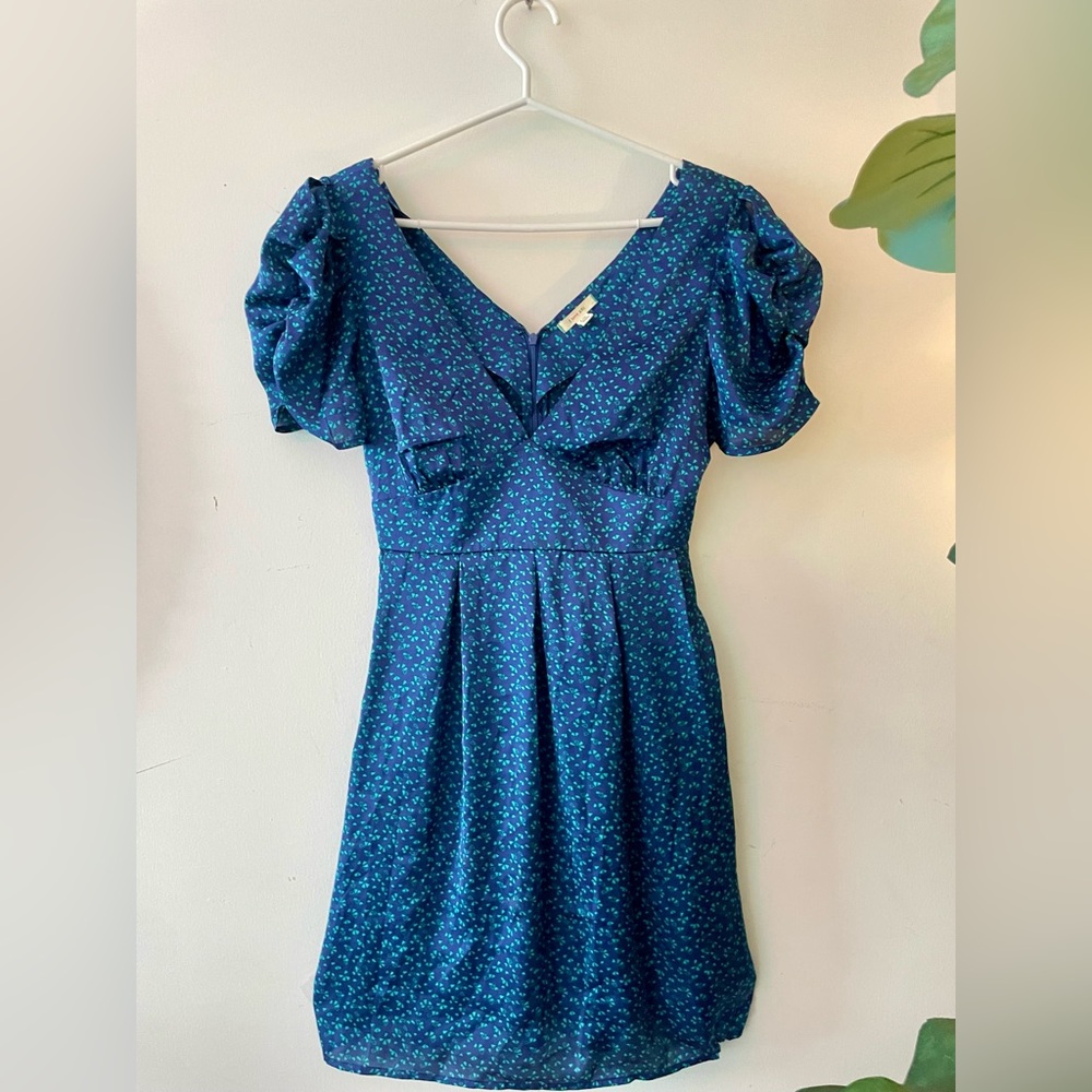 Elegant Blue Floral Dress